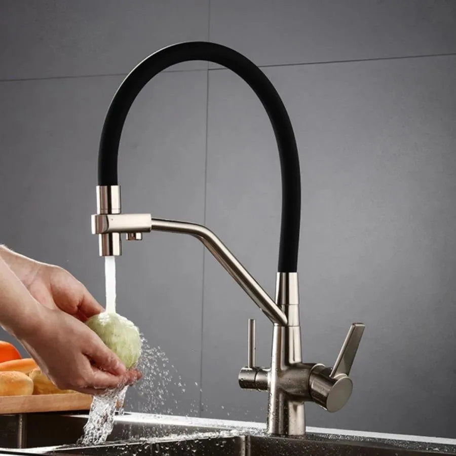 Kuchyňská baterie se 3 koněmi flexibilní potrubí černá stříbrná černá