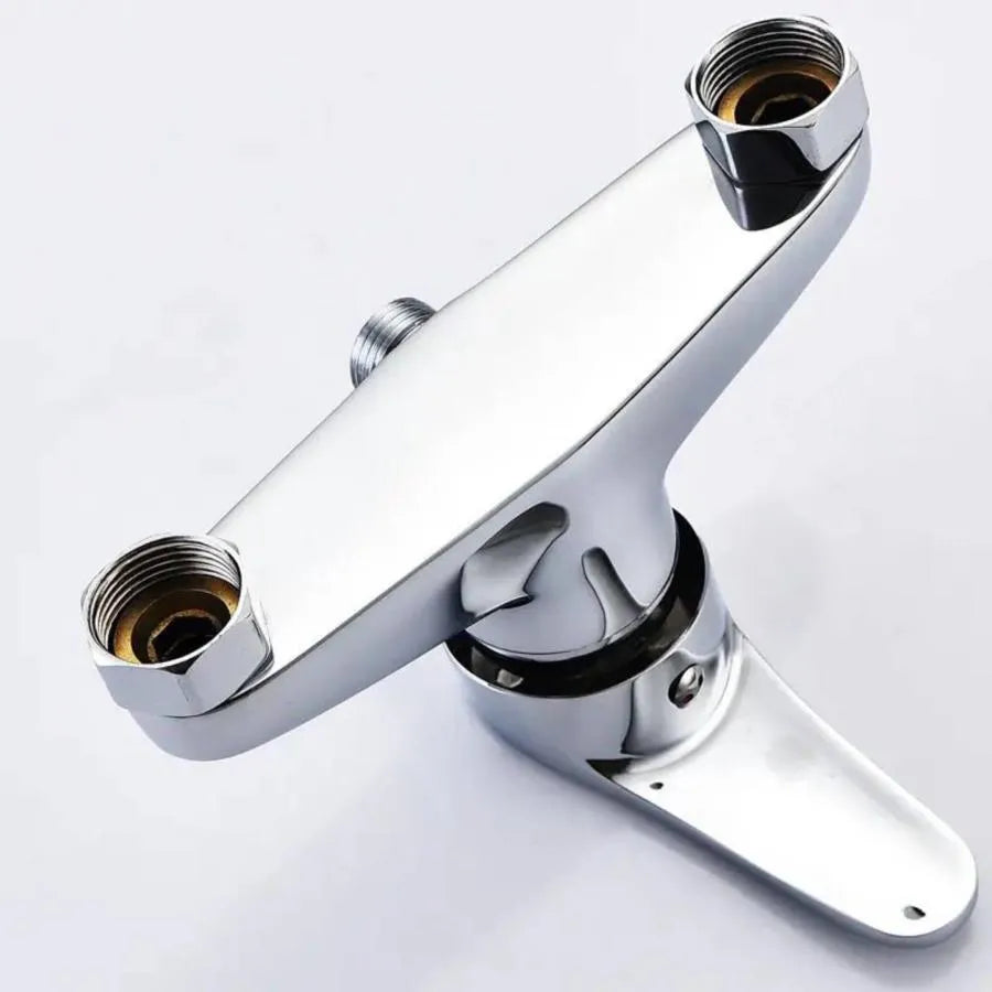 Bateriová sprcha chromované stěny