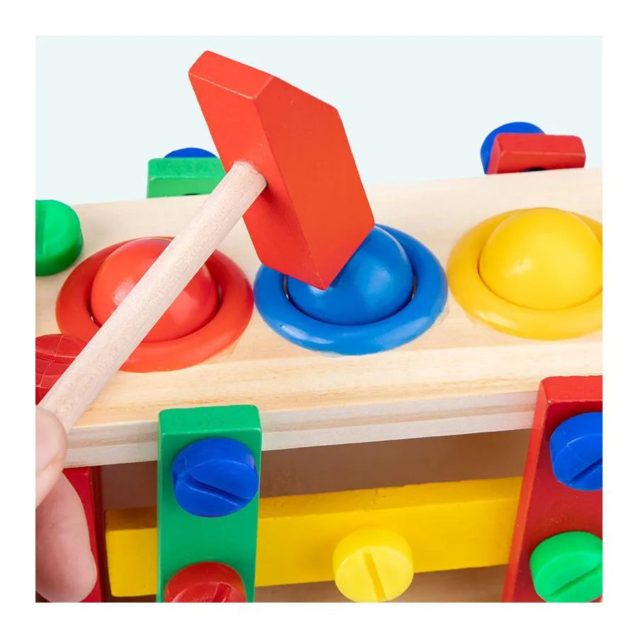 22 kamionu v 1 kouli koule s míčem a kladivem