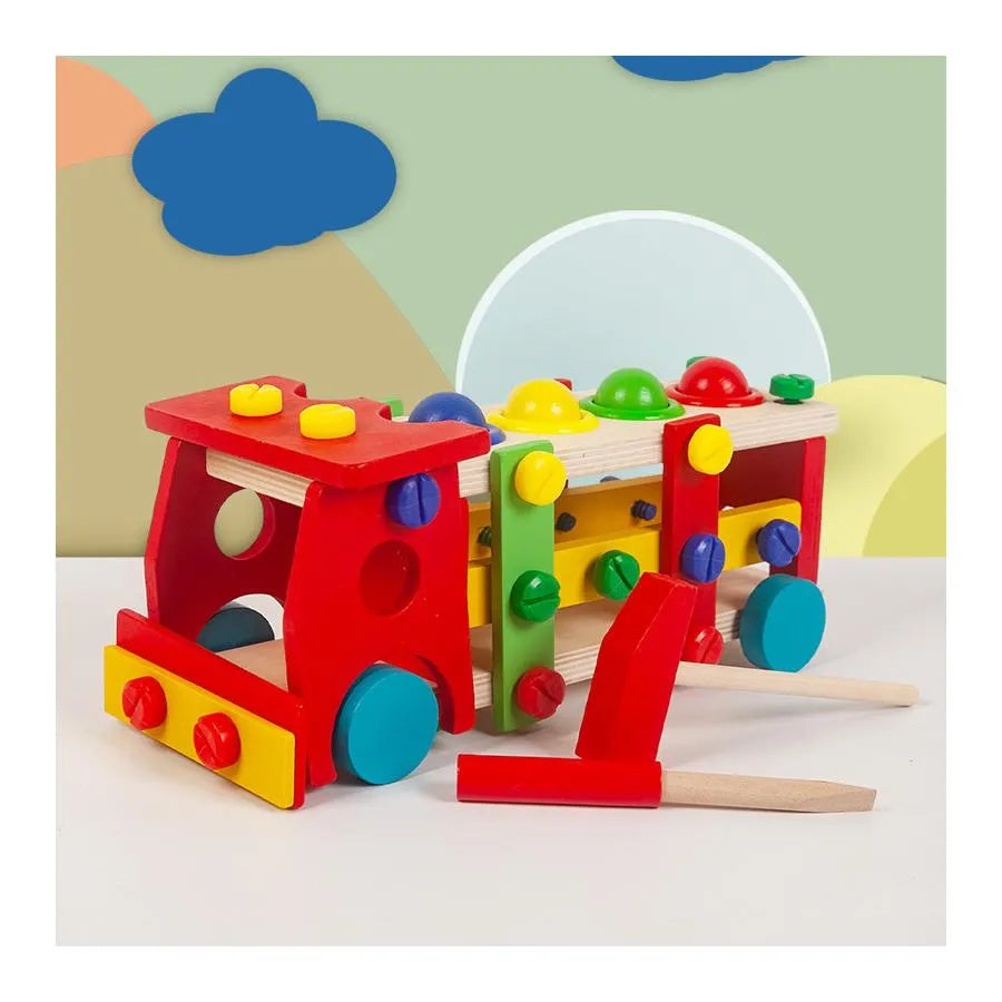 22 kamionu v 1 kouli koule s míčem a kladivem