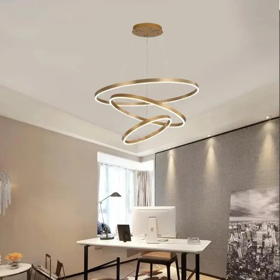 Závěsný LED lustr s dálkovým ovládáním AZARIAH 130W, 3 kruhy, Studené/Teplé/Neutrální světlo, Stmívatelné, Lesklý zlatý, Nastavitelná výška