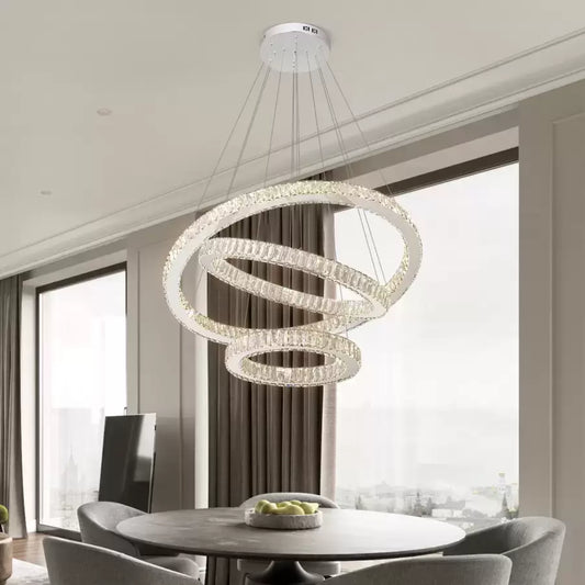 Závěsný LED lustr s dálkovým ovládáním a krystalem CAYDEN 200W, 3 kruhy, Studené/Teplé/Neutrální světlo, Stmívatelné, Lesklý chrom, Nastavitelná výška