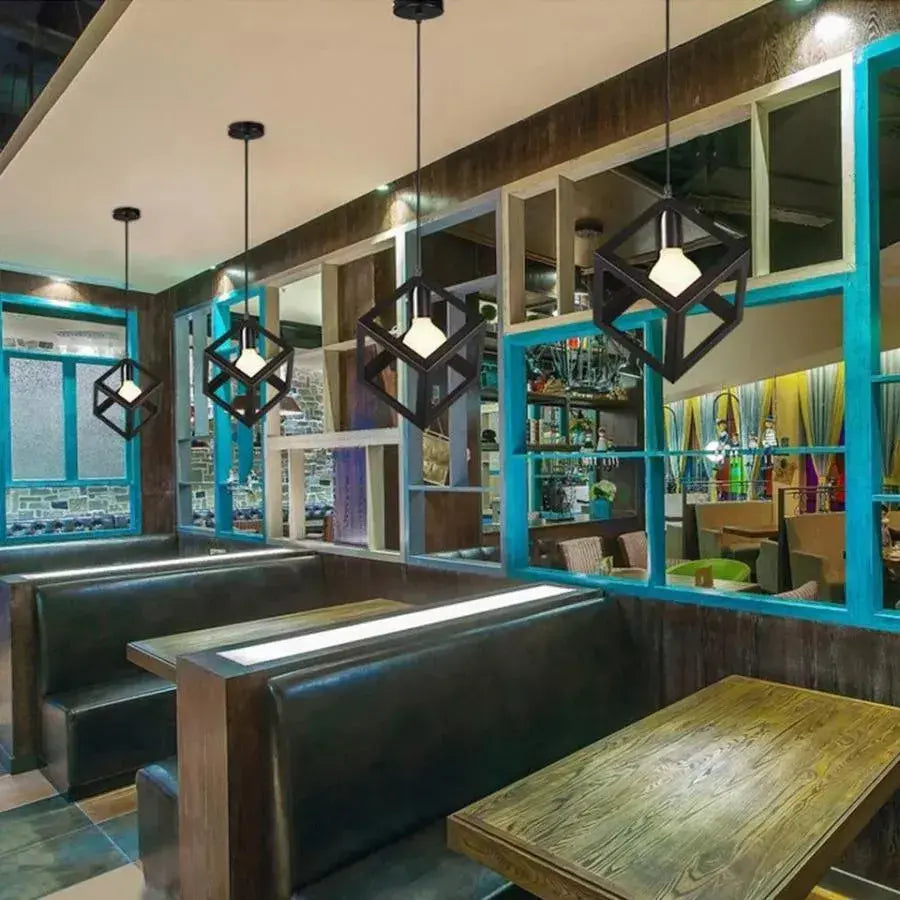 Lustus tvar Cub, Struktur Uno, 1x E27, černá, zavěšená, kov