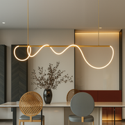 DIVINO LED lustr s ohebnou silikonovou trubicí - 62W, nastavitelné světlo, zlatá