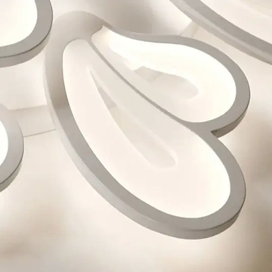 LED lustr s dálkovým ovládáním BLOSSOM 95W, 5 okvětních lístků, studené/teplé/neutrální světlo 3000K/4000K/6000K, stmívatelné, bílé, kovové a akrylové LED lustry s dálkovým ovládáním Výchozí název Alessandro Design