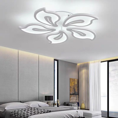 LED CHANDIER se slavným dálkovým ovládáním, 150W, 5 okvětních lístků, studené/horké/neutrální světlo, nestabilní, bílé