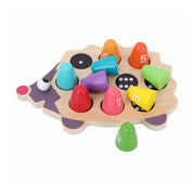 Hrajte asociaci asociace je hedgehog s čísly