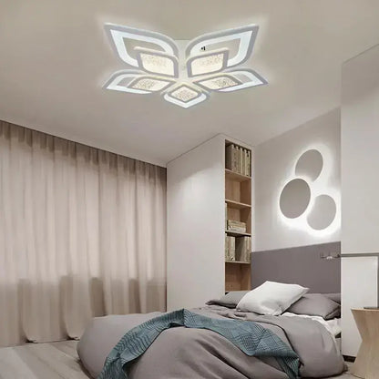 LED CHANDIER s dálkovým ovládáním Dalia, 170W, 5 okvětních lístků, chladné/horké/neutrální světlo, nestabilní, bílé