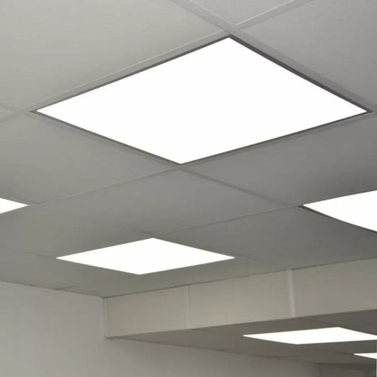 Slim LED panel zapustil 48 W studené bílé světlo